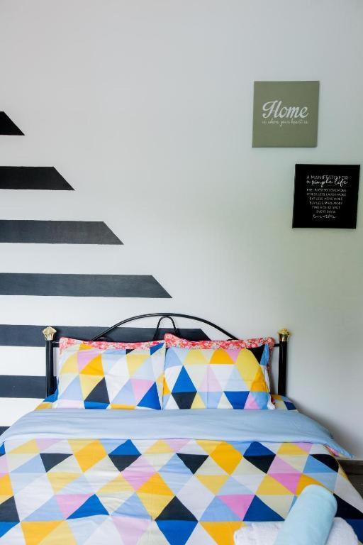 Icolor Home & Stay Ch1 ตานาห์ราตา ภายนอก รูปภาพ