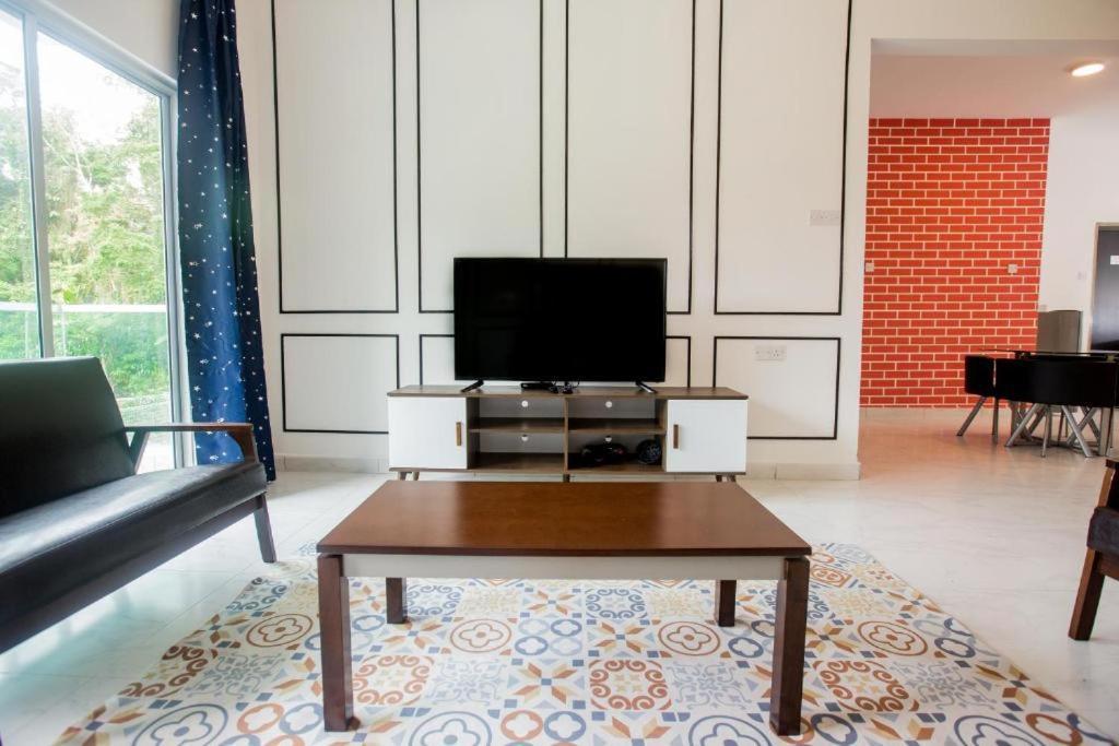 Icolor Home & Stay Ch1 ตานาห์ราตา ภายนอก รูปภาพ