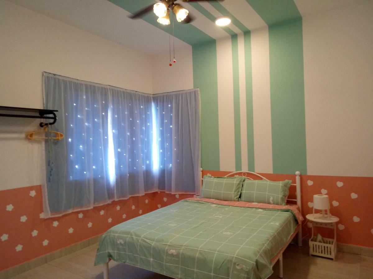 Icolor Home & Stay Ch1 ตานาห์ราตา ภายนอก รูปภาพ