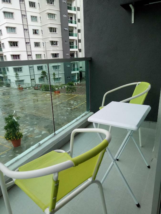 Icolor Home & Stay Ch1 ตานาห์ราตา ภายนอก รูปภาพ