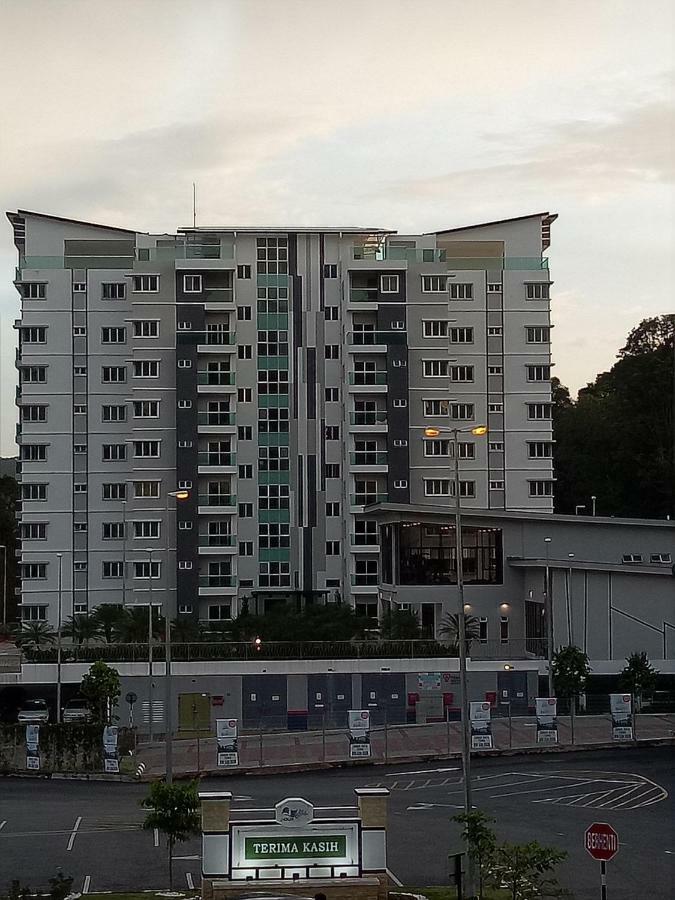 Icolor Home & Stay Ch1 ตานาห์ราตา ภายนอก รูปภาพ