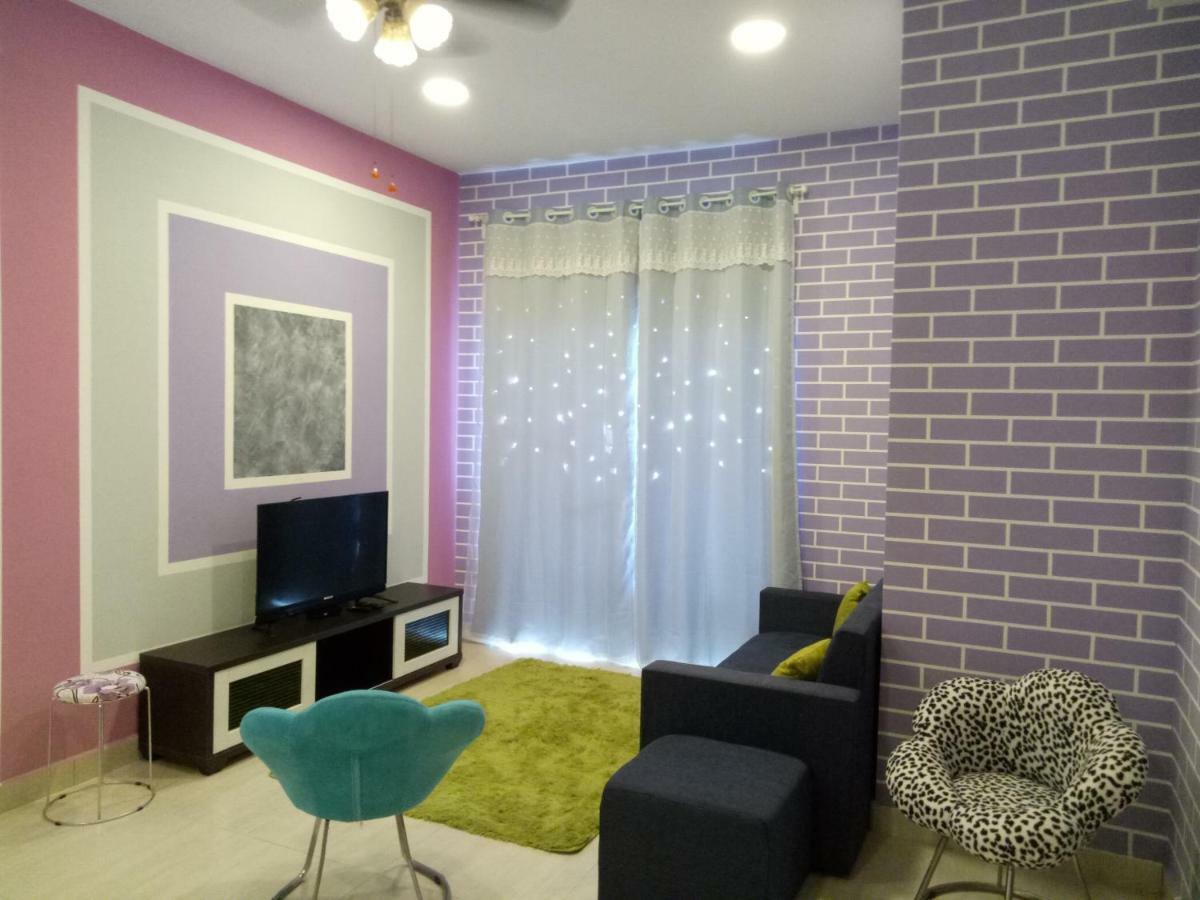 Icolor Home & Stay Ch1 ตานาห์ราตา ภายนอก รูปภาพ