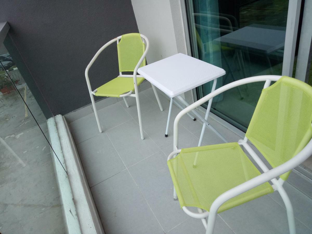 Icolor Home & Stay Ch1 ตานาห์ราตา ภายนอก รูปภาพ